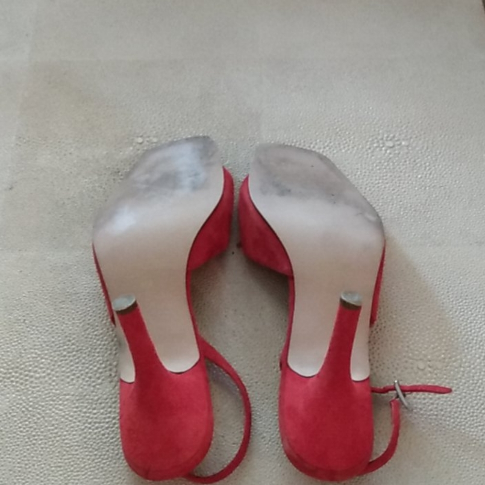 Shoes - Picture 4 of 8